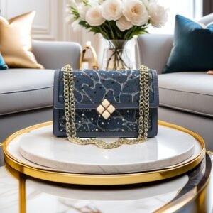 Design handbag Luxury Purses with chain Strap perfect for every outfit.